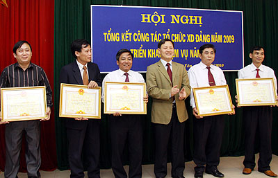 Triển khai nhiệm vụ công tác tổ chức xây dựng Đảng năm 2010